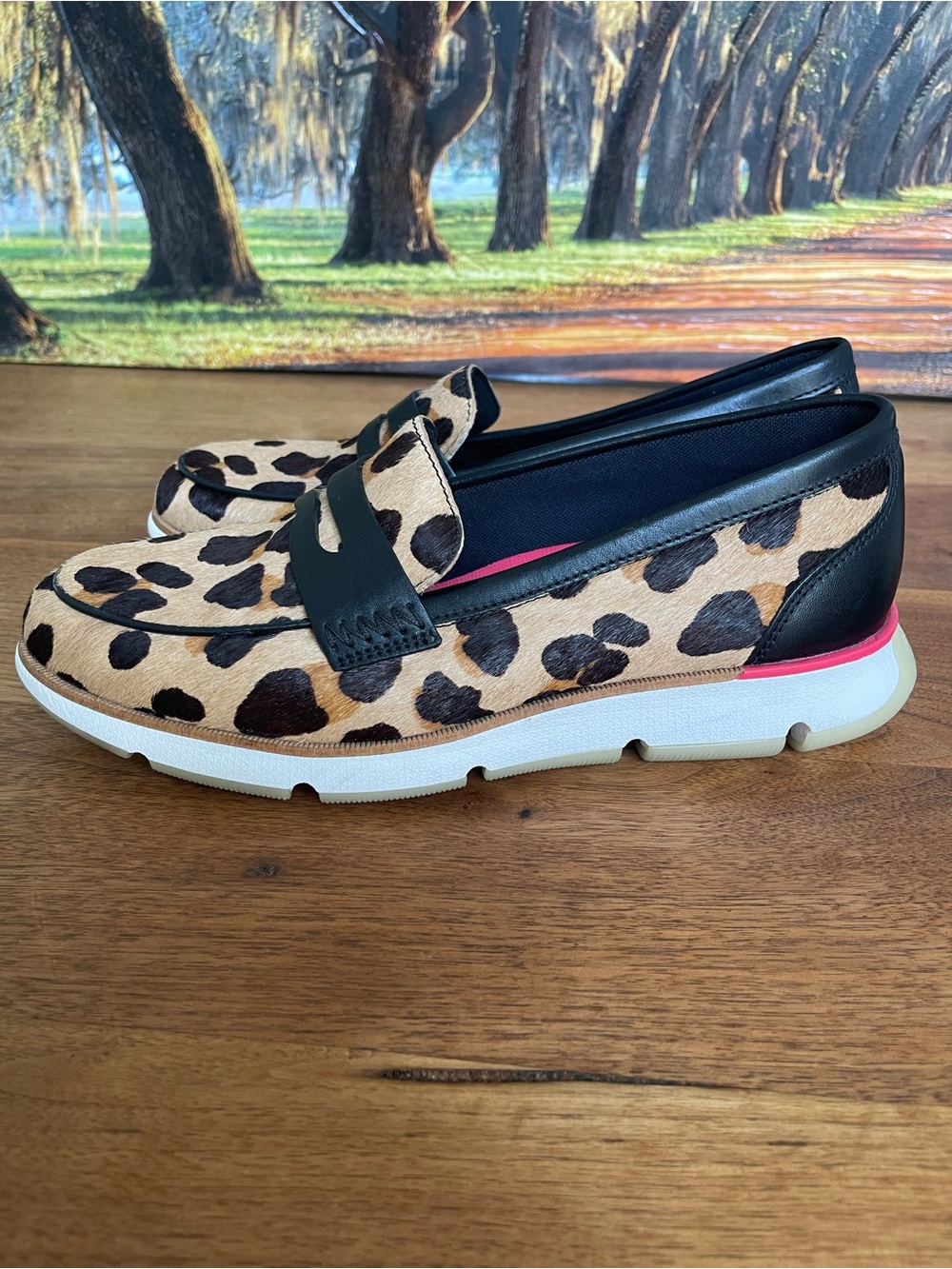 Cole Haan Leopard calf hair Slip-On Loafer with Black Trim and White Sole sz 7,5 - Picture 3 of 9